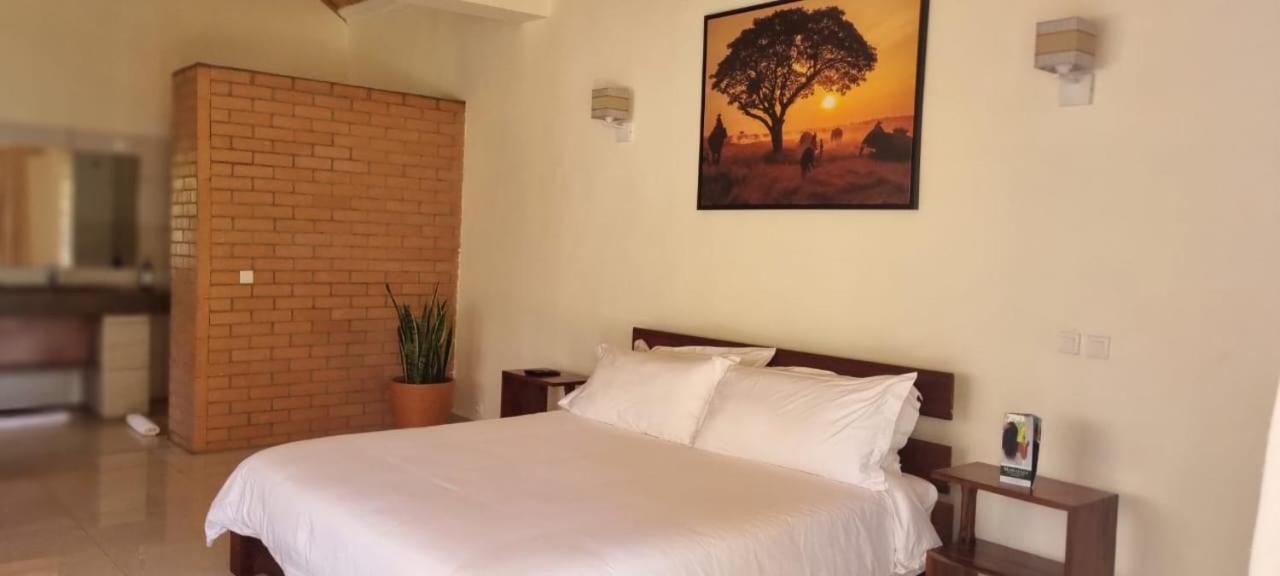 Mahafaly Hotel & Resort Antsirabe Extérieur photo