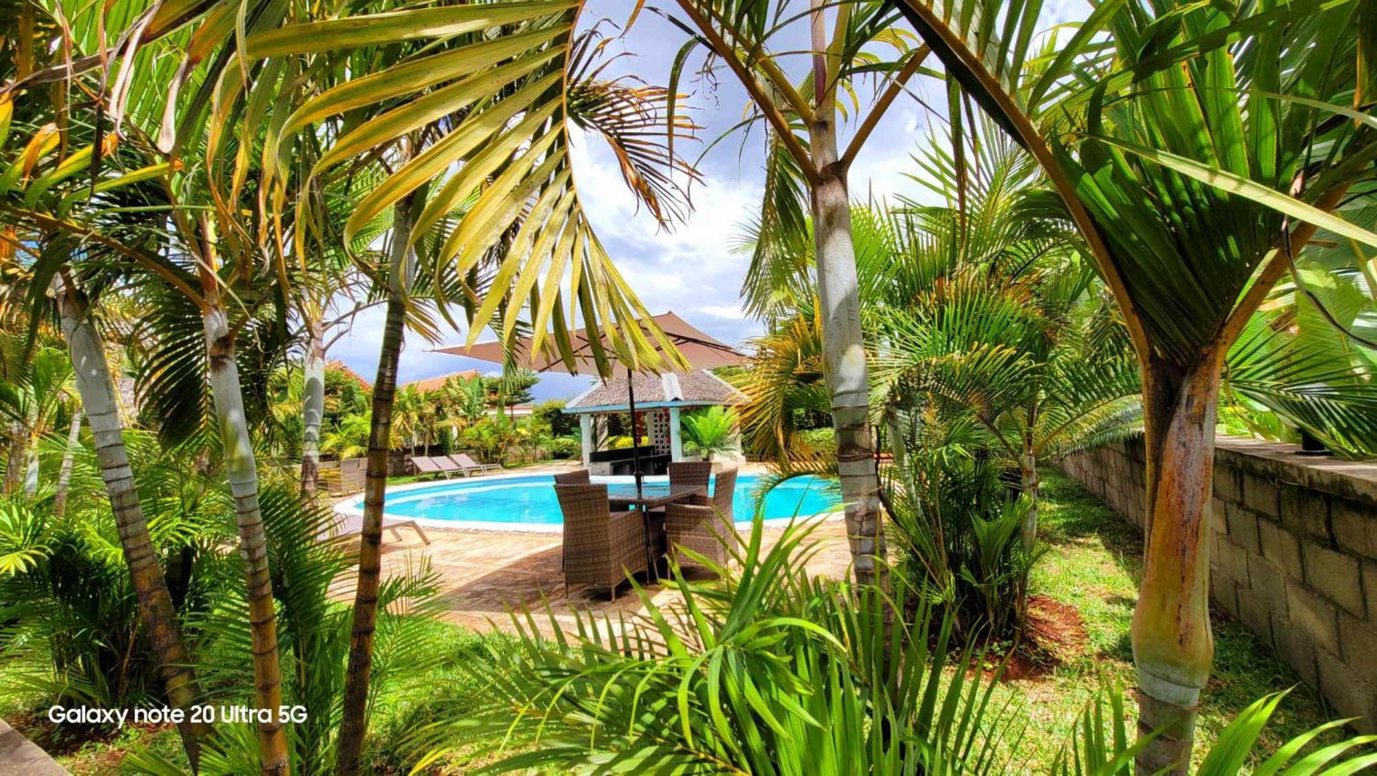 Mahafaly Hotel & Resort Antsirabe Extérieur photo